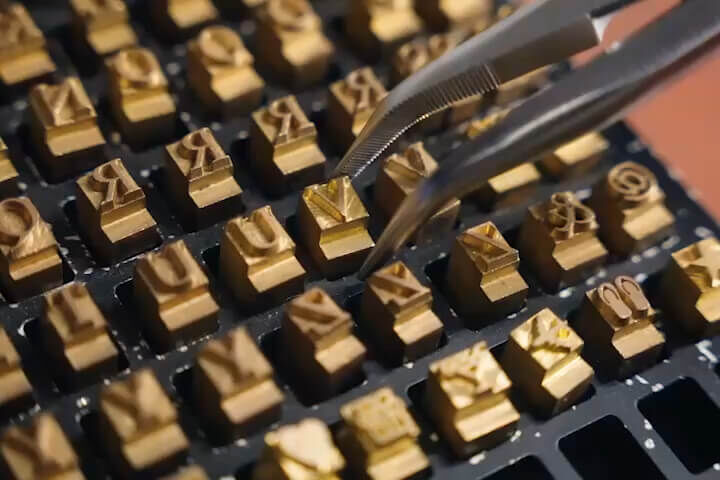 INIZIALI IMPRESSE A CALDO