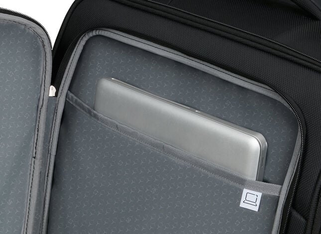 Tasca frontale con comparto per laptop
