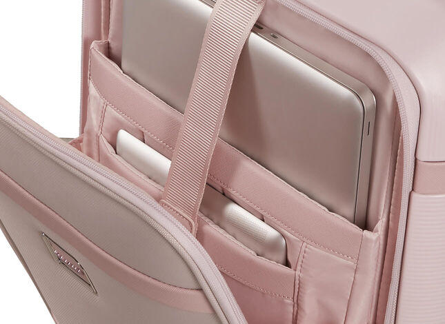 Tasca frontale con comparto per laptop