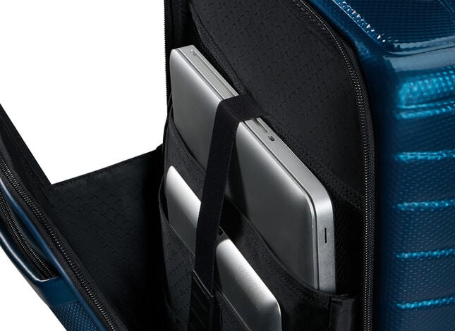 Tasca frontale di facile accesso