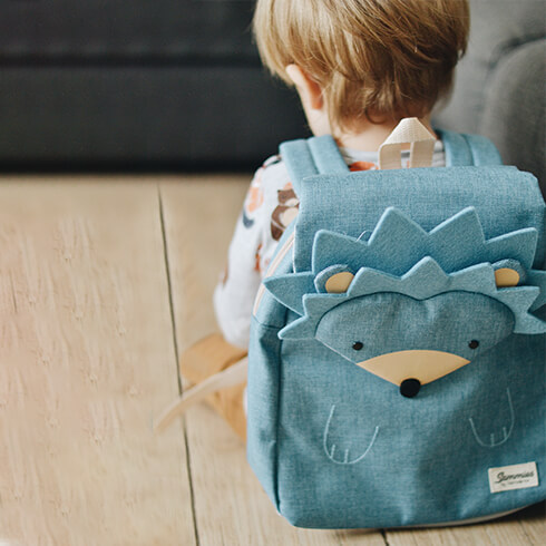 Questa nuova collezione di borse e zaini per bambini dai 2 ai 4 anni è la scelta perfetta per qualsiasi avventura!