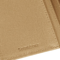 Karissa LTH - Realizzata in nappa con interni saffiano.