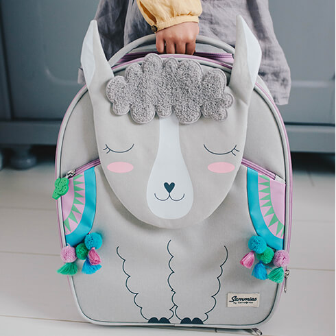Questa nuova collezione di borse e zaini per bambini dai 2 ai 4 anni è la scelta perfetta per qualsiasi avventura!