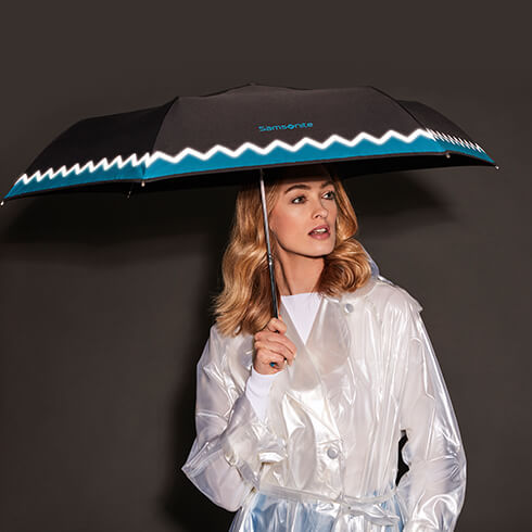 C Collection Umbrella - Grazie ai dettagli catarifrangenti che aumentano la visibilità di notte o in caso di maltempo, questo ombrello è uno dei più sicuri del nostro assortimento.