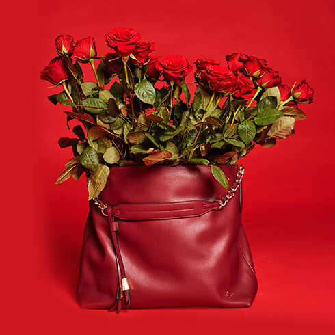 Satiny - Morbida, distintiva, sofisticata: la collezione Satiny SLG presenta un assortimento di 5 modelli declinati in 4 colori.
