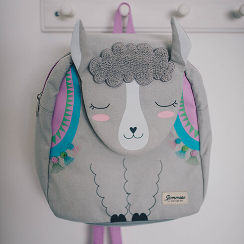 Questa nuova collezione di borse e zaini per bambini dai 2 ai 4 anni è la scelta perfetta per qualsiasi avventura!